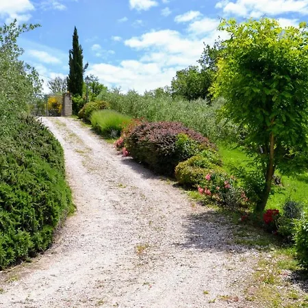 Sleeps 4 Air Con Wifi Holiday home Collazzone