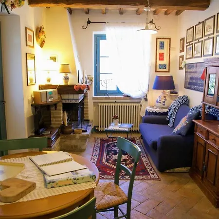 Holiday home Sleeps 4 Air Con Wifi Collazzone