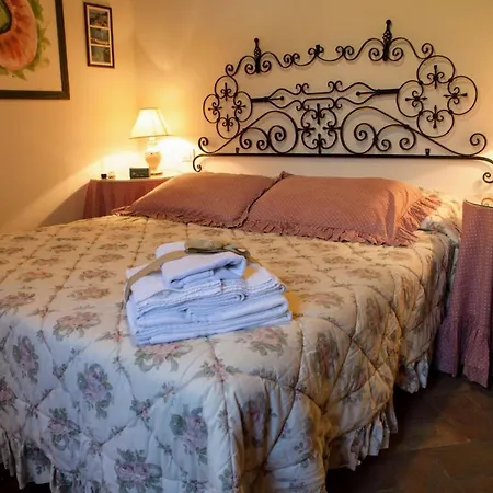 Sleeps 4 Air Con Wifi بيت للعطل